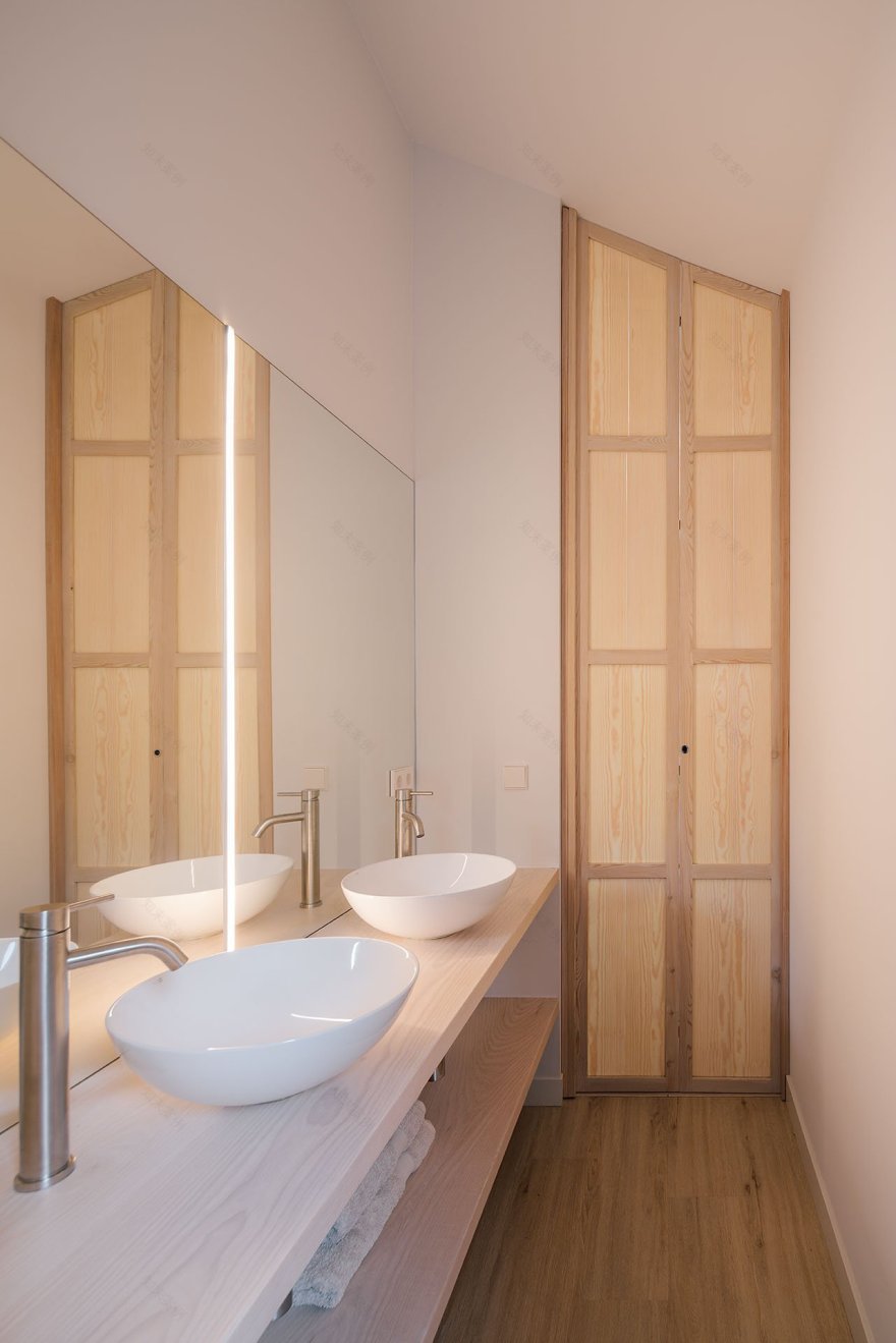 融合传统与当代的西班牙乡村别墅设计-32