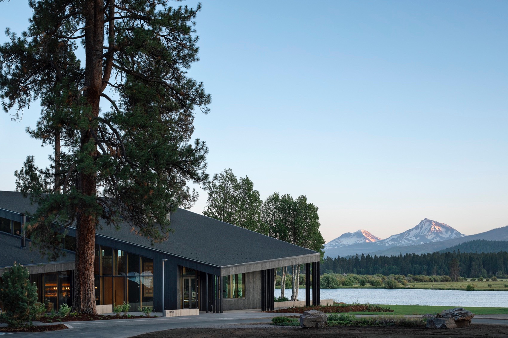 Black Butte牧场会所丨美国俄勒冈丨Hacker-25