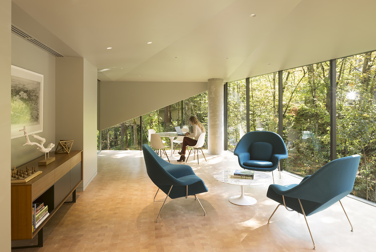 森林中的树屋公寓-9