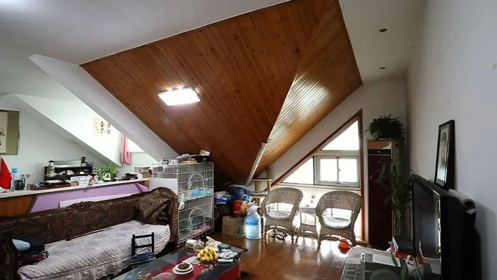 80㎡金字塔奇居室爆改-17