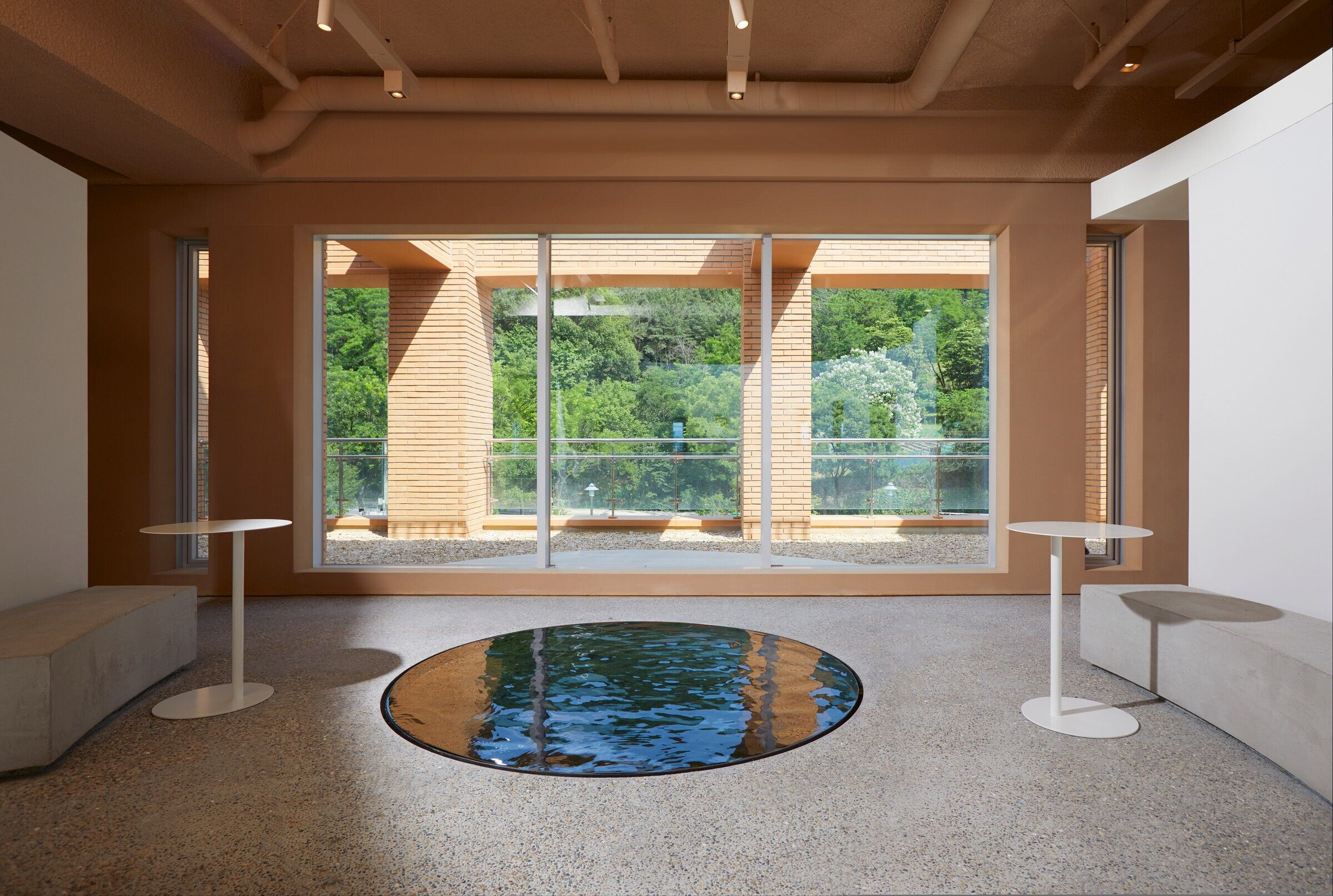 融入自然的韩国餐厅设计丨ATMOROUND-41