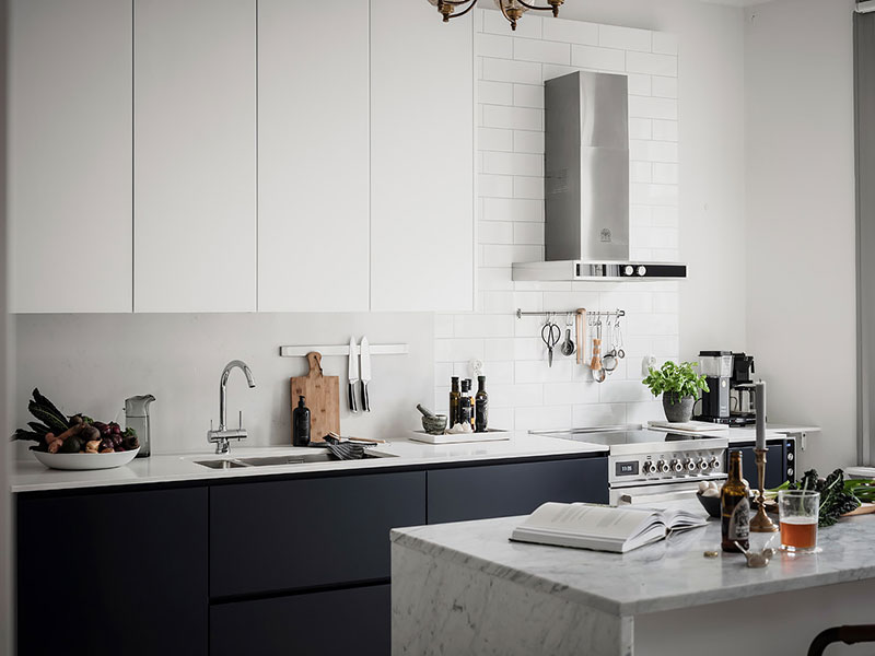 惊艳的斯堪的纳维亚公寓 | 经典与时尚的完美结合-12