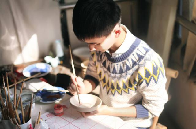 Color Case/90后帅小伙儿仅花3千爆改出租屋后-25