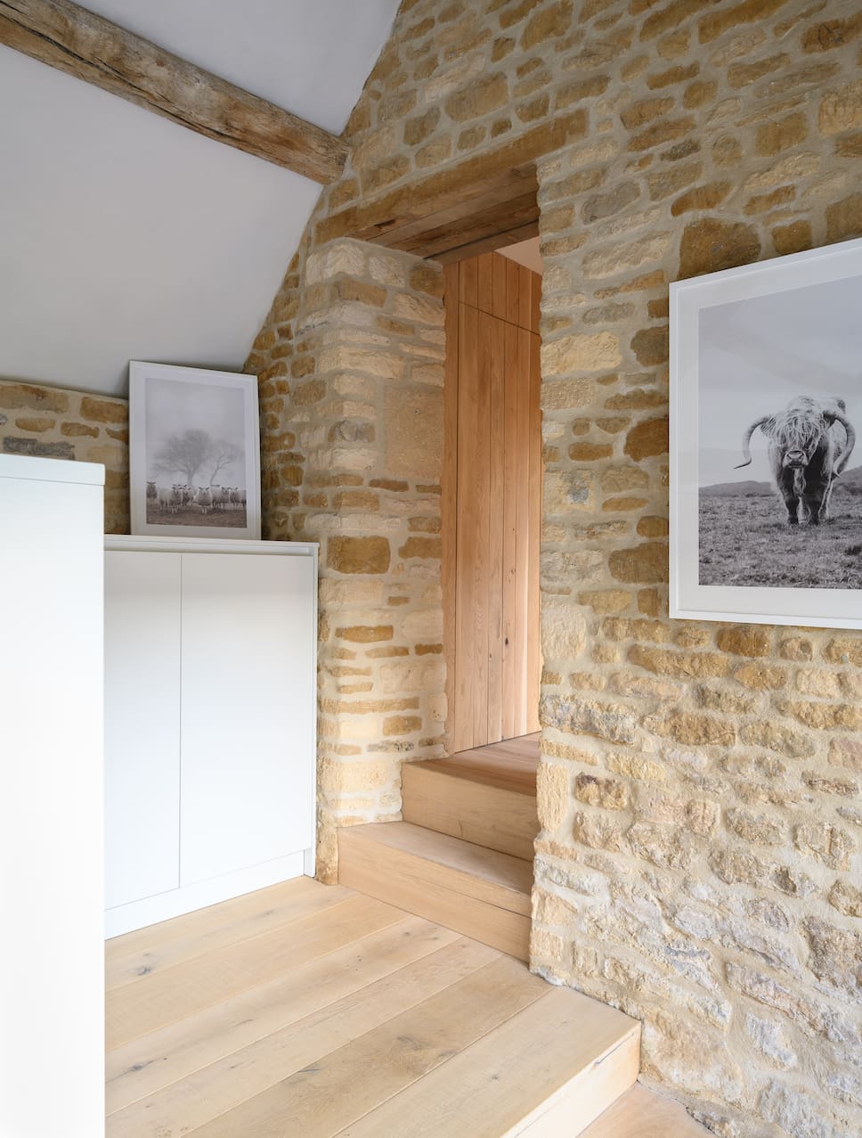 Design Storey保留并修复历史谷仓丨英国-28