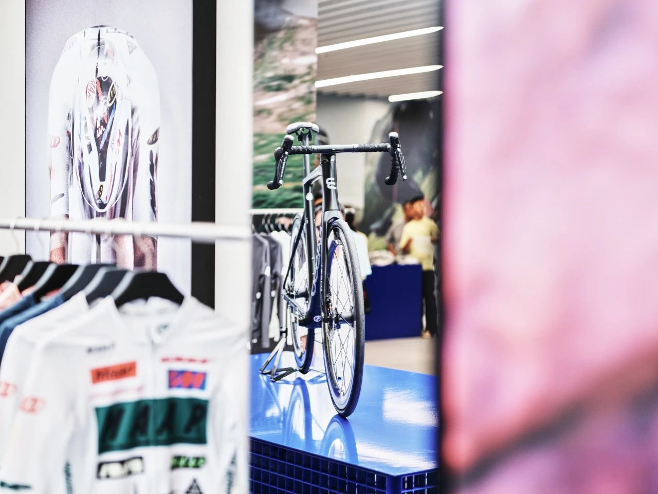 服装店丨中国上海丨DEDODESIGN architects-35