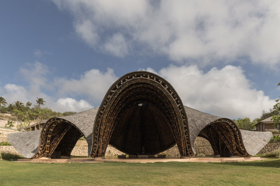 巴厘岛悬崖上的竹屋（Intaaya健康静修之所）丨Pablo Luna Studio-7