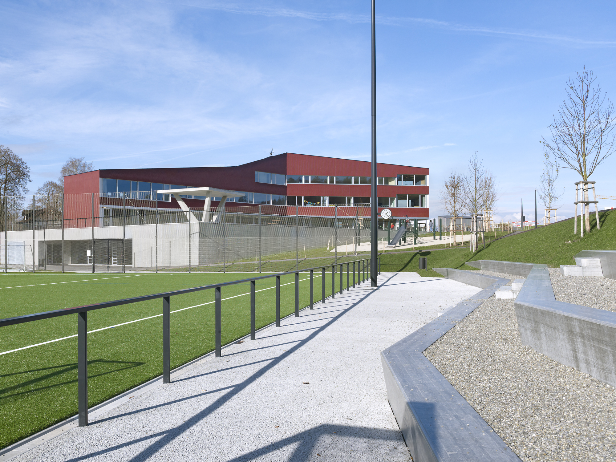 NiederwangenRied 学校和运动场丨瑞士丨BüningPfaue Kartmann Architekten-30