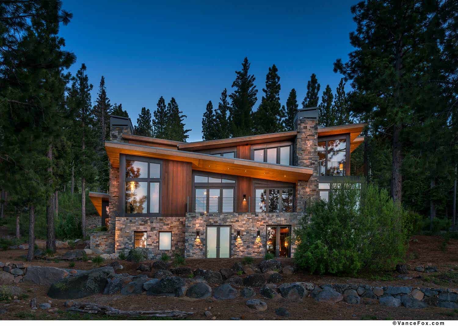 Northern California mountain retreat displays impressive design details-0