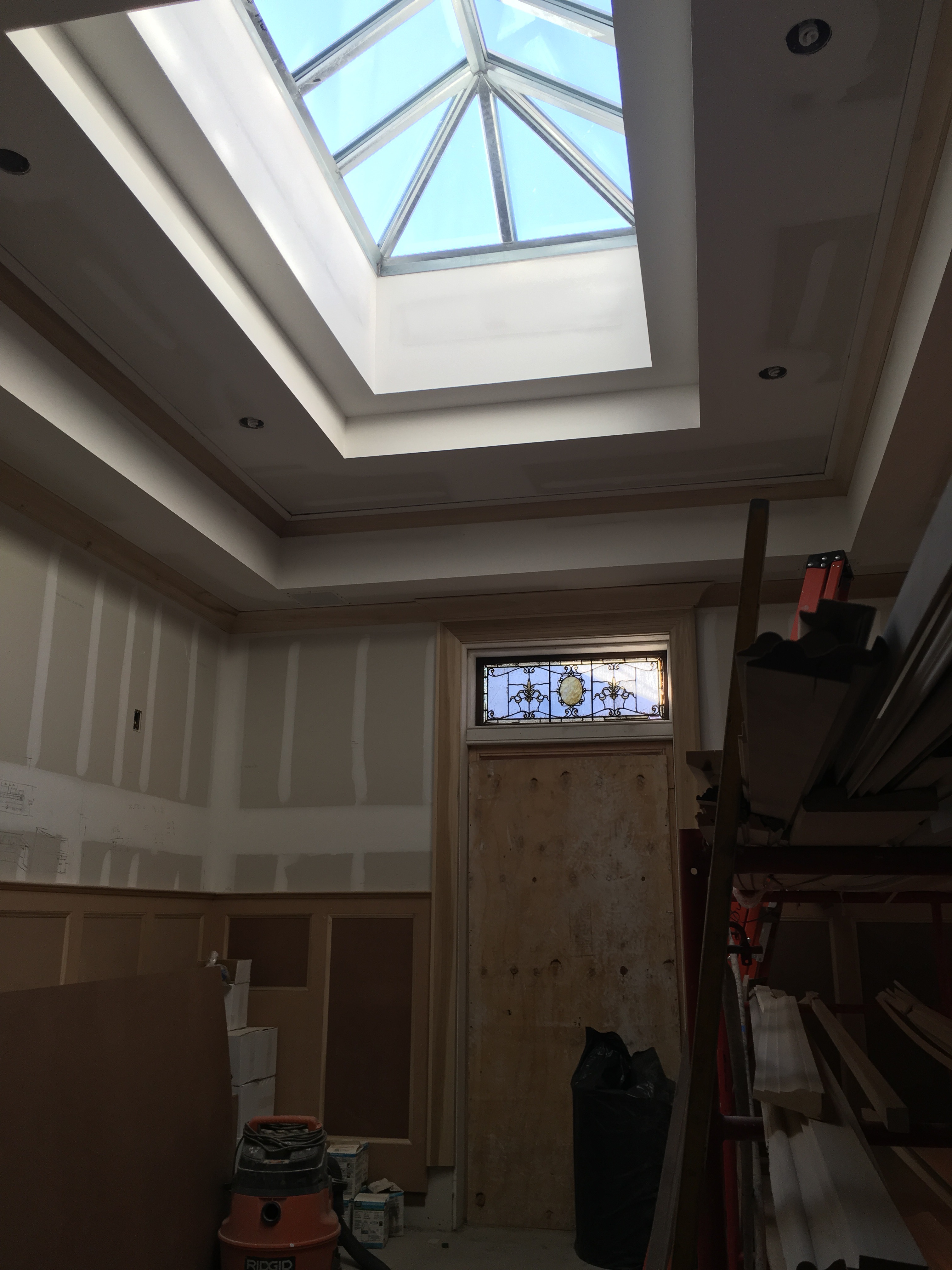 翻新褐石打造现代家庭建筑-6