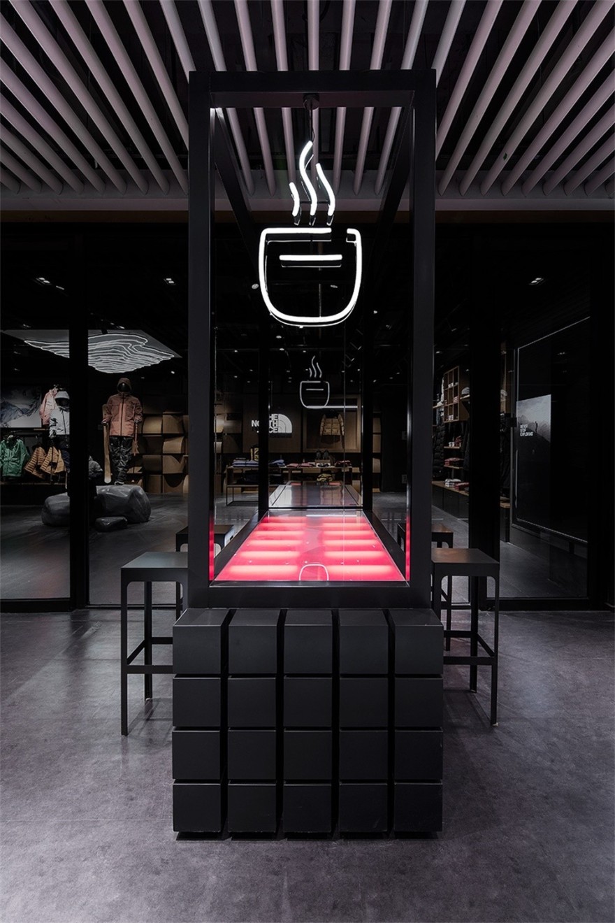 北面巴泽营地-10