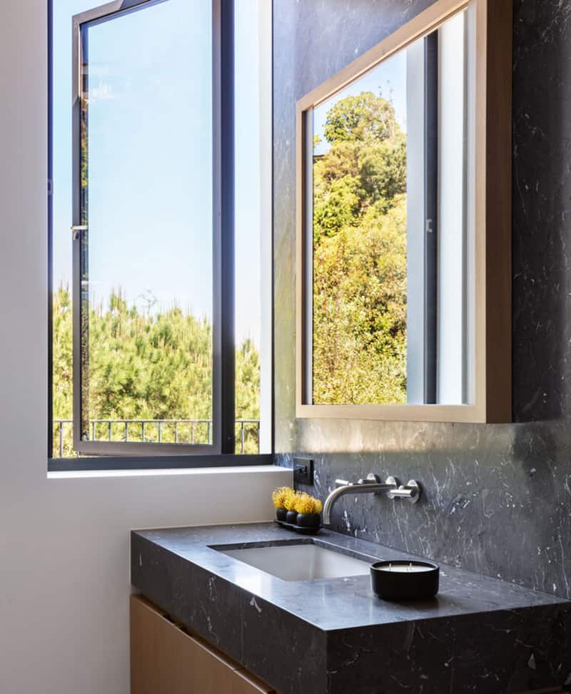 Fascinating minimalist home is cantilevered over the Los Angeles hills-36