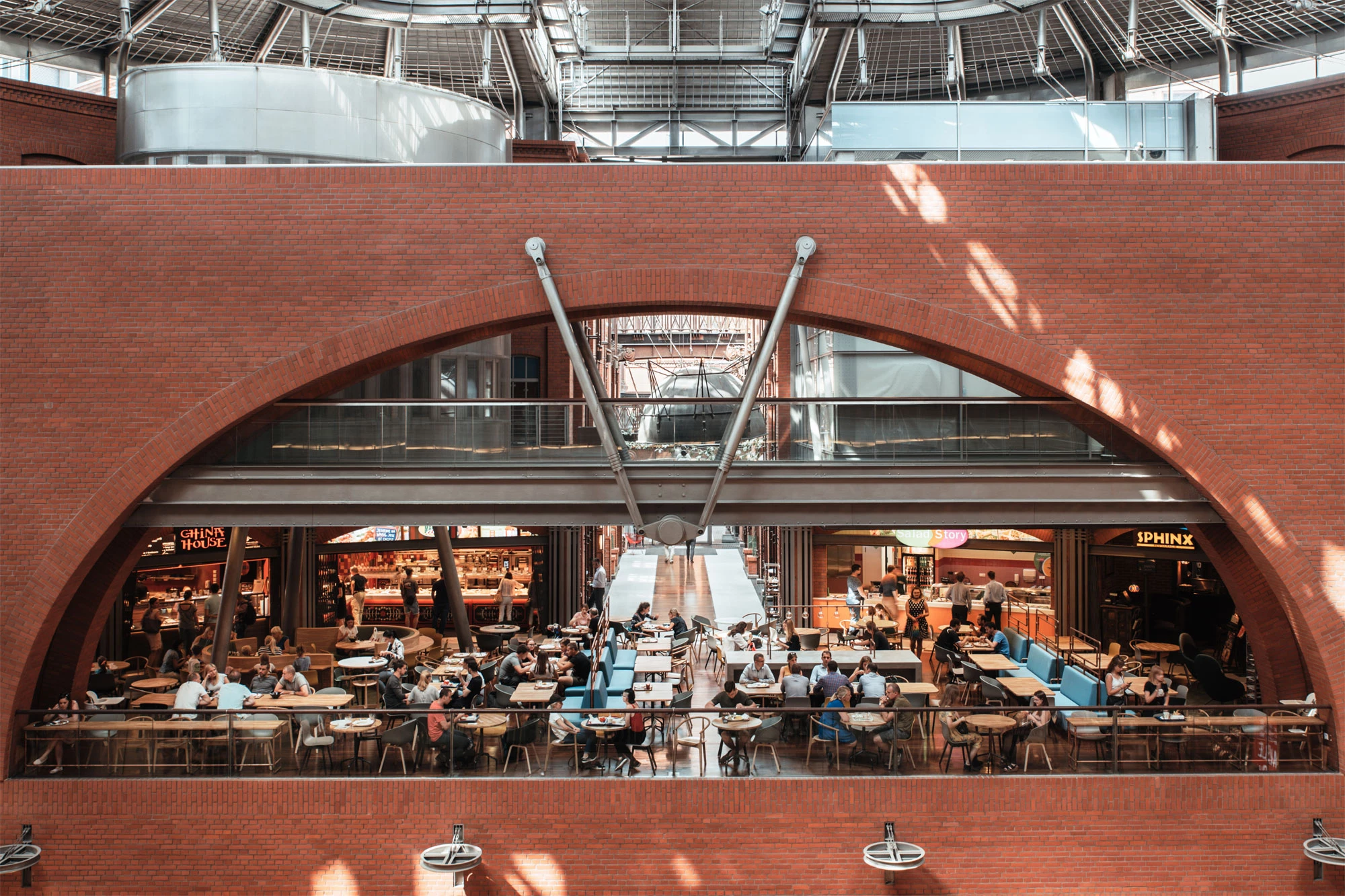 波兰 Stary Browar 购物中心现代厨房风格美食广场-39