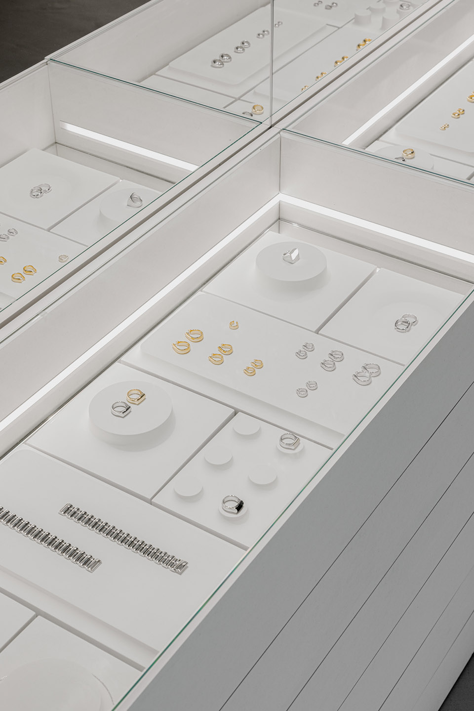 东京Tom Wood旗舰店丨日本东京丨Specific Generic-32