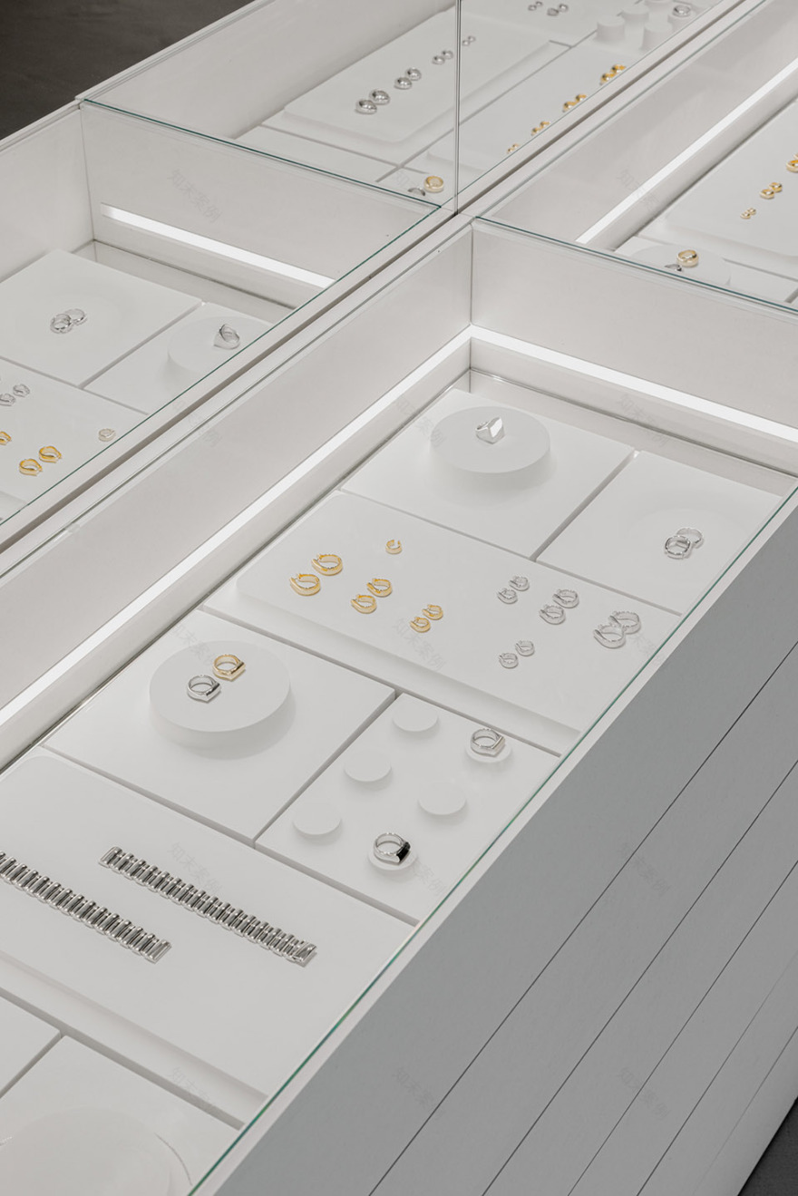 东京Tom Wood旗舰店丨日本东京丨Specific Generic-32