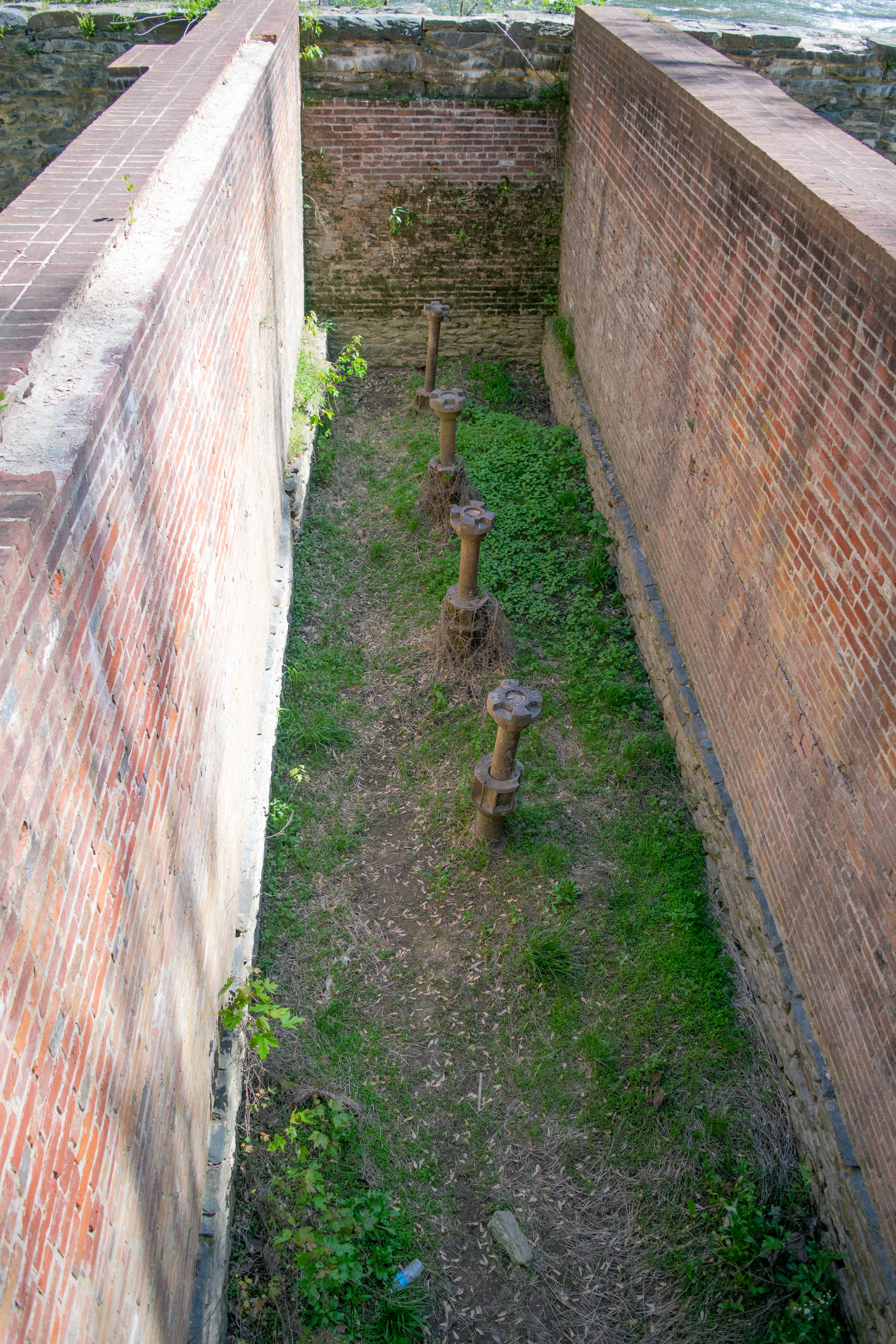 Virginius Island相关工业遗迹丨阿尔巴尼亚费里-17