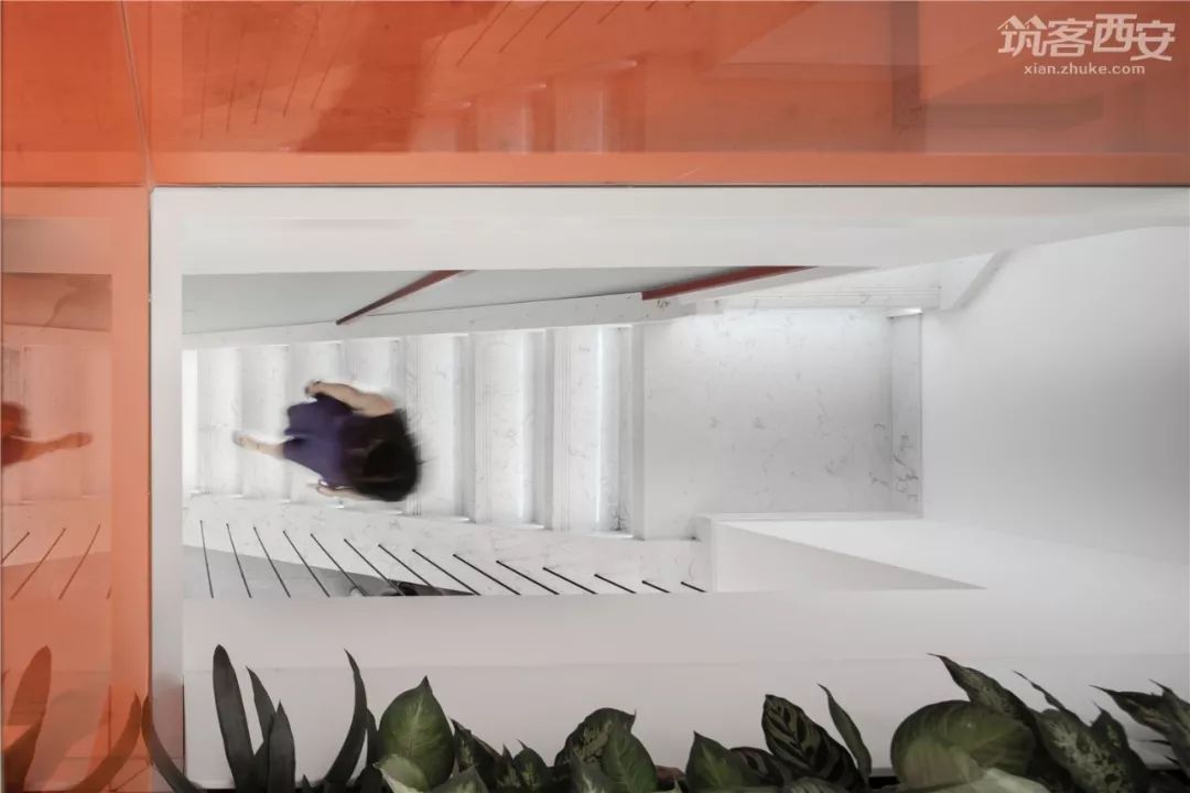 西安 T11 商圈的时尚美发空间 | 打破层高限制,展现极致设计魅力-56