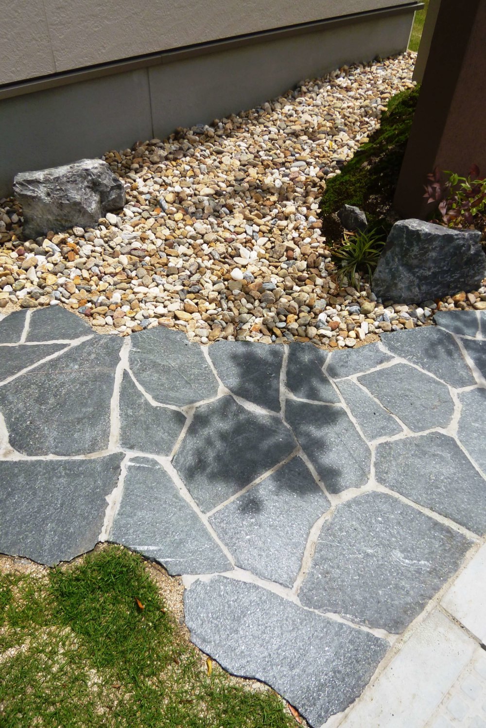 芝生のあるお庭丨そらやLandscape-12