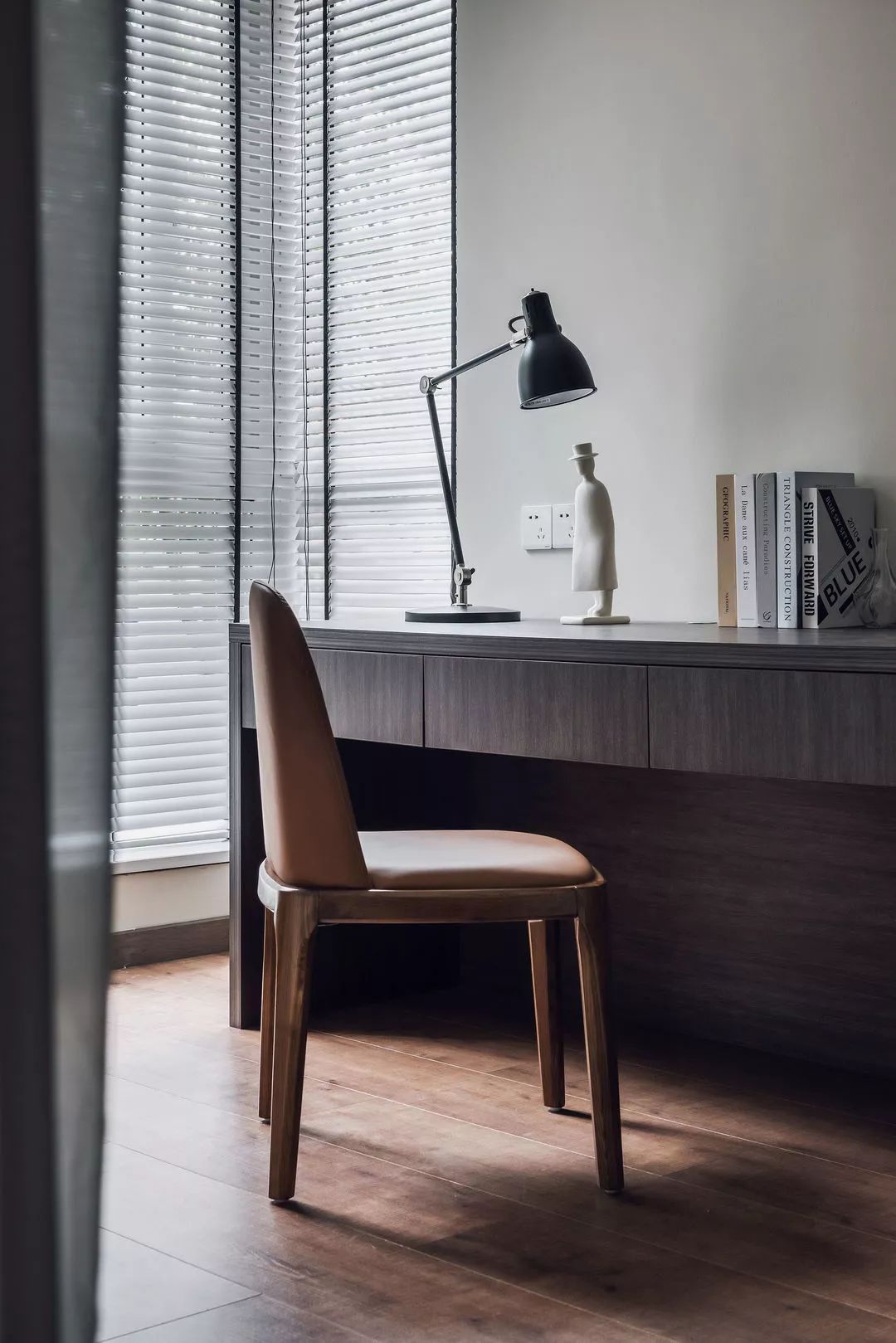 充满现代简约风的居住空间-42