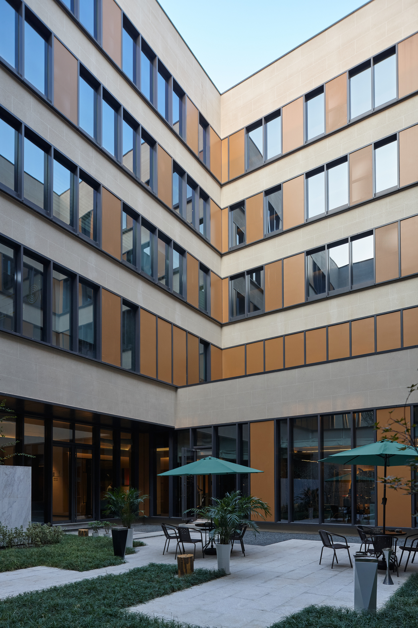 虚实之间：南京鲁能美高梅美荟酒店 / BIAD胡越工作室-12