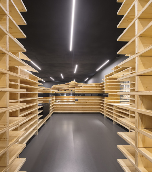 Megalithic Museum  CVDB arquitectos + Tiago Filipe Santos + P-24