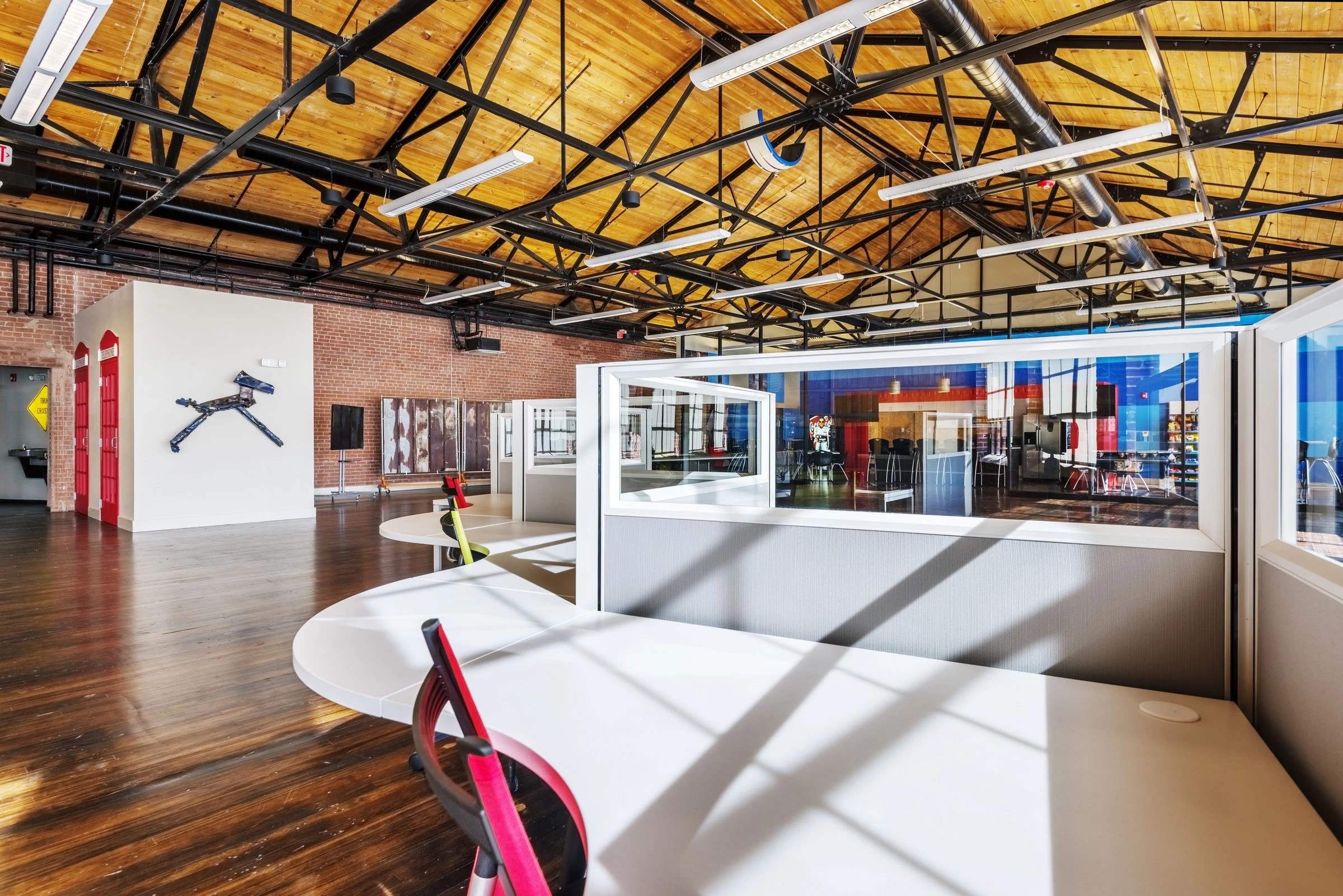 Blue Bloodhound 总部-19