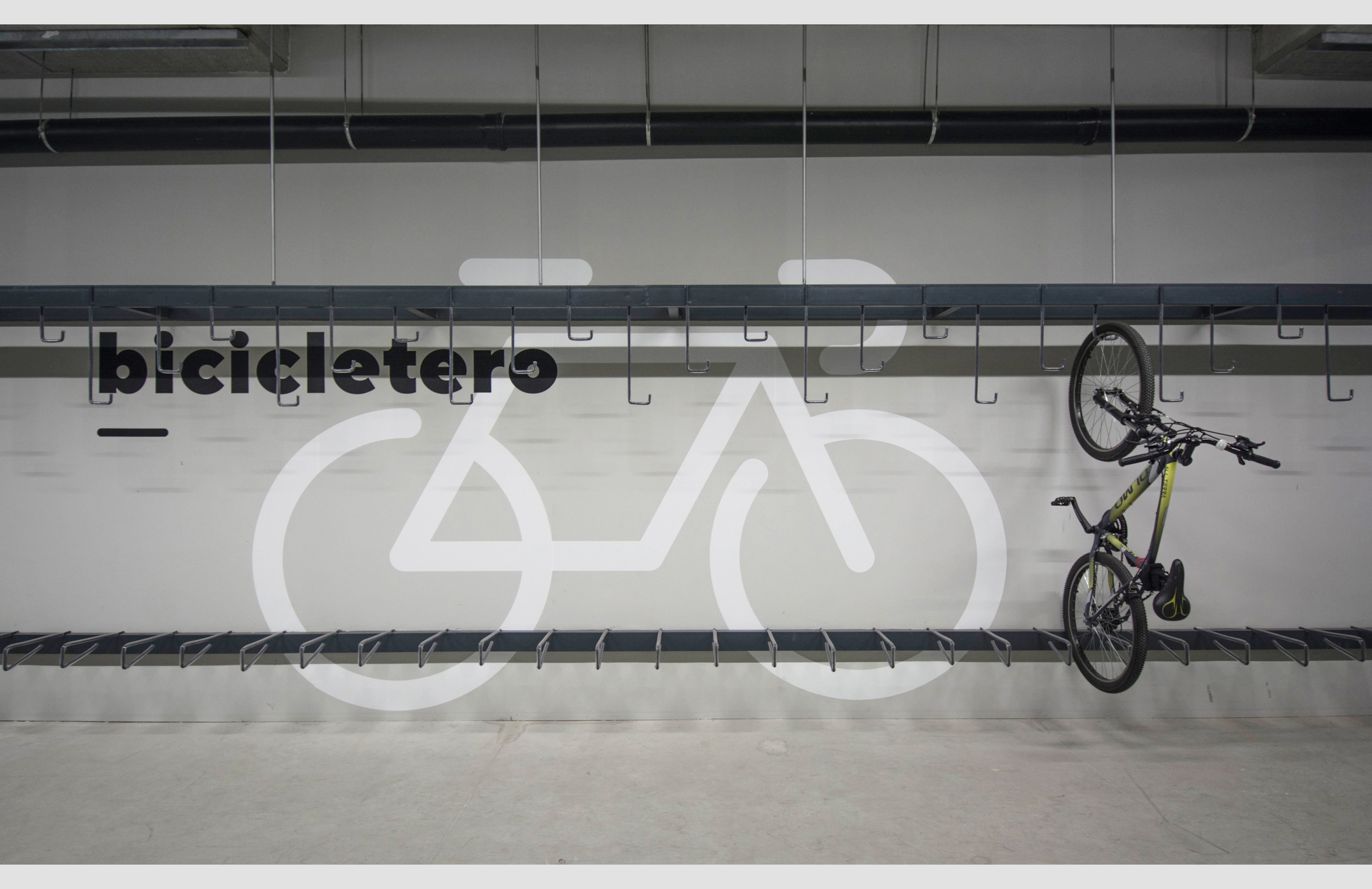 Santander 银行图形和标识设计项目丨Inplace-57