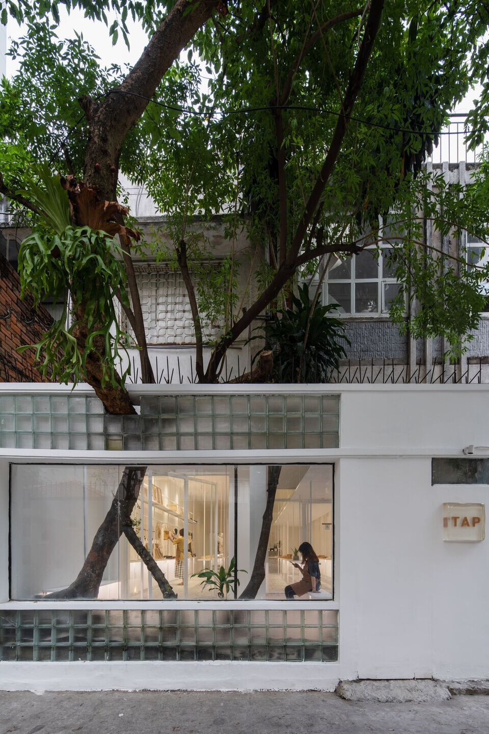 越南陶器店创意展示空间丨越南胡志明市丨Sawadeesign Studio-44