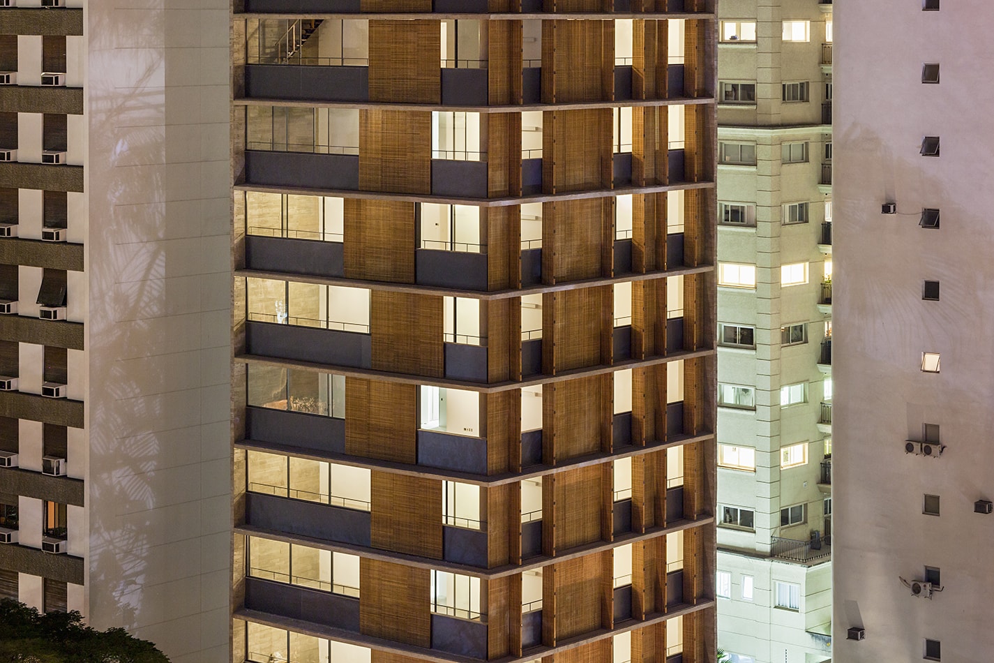 VERTICAL ITAIM studio mk27-11