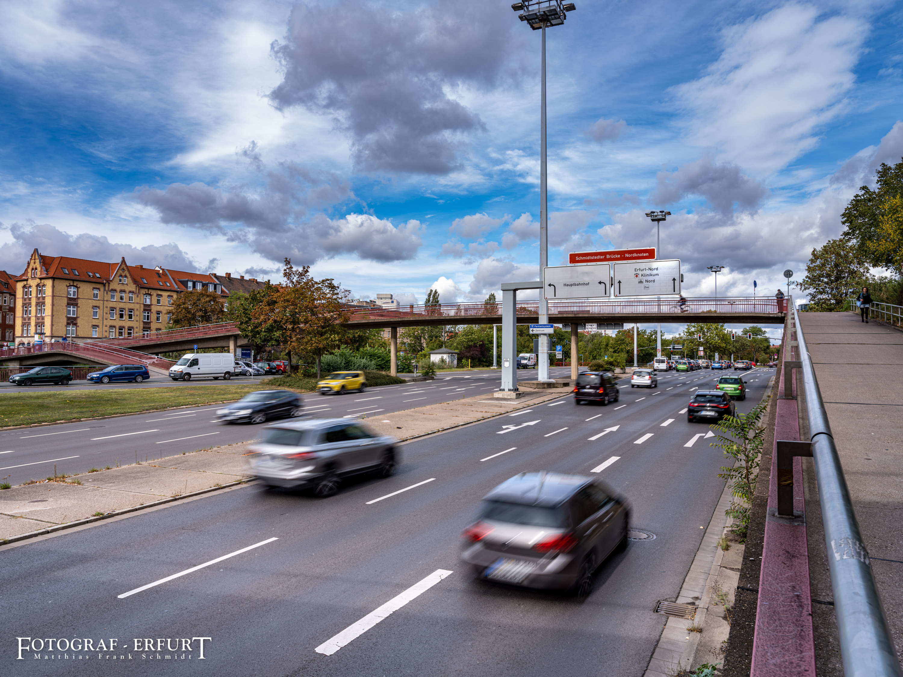 待拆除的行人桥摄影-15