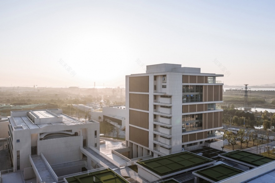 江苏省靖江高级中学新校区丨中国江苏丨江苏中锐华东建筑设计研究院有限公司荣朝晖工作室-136