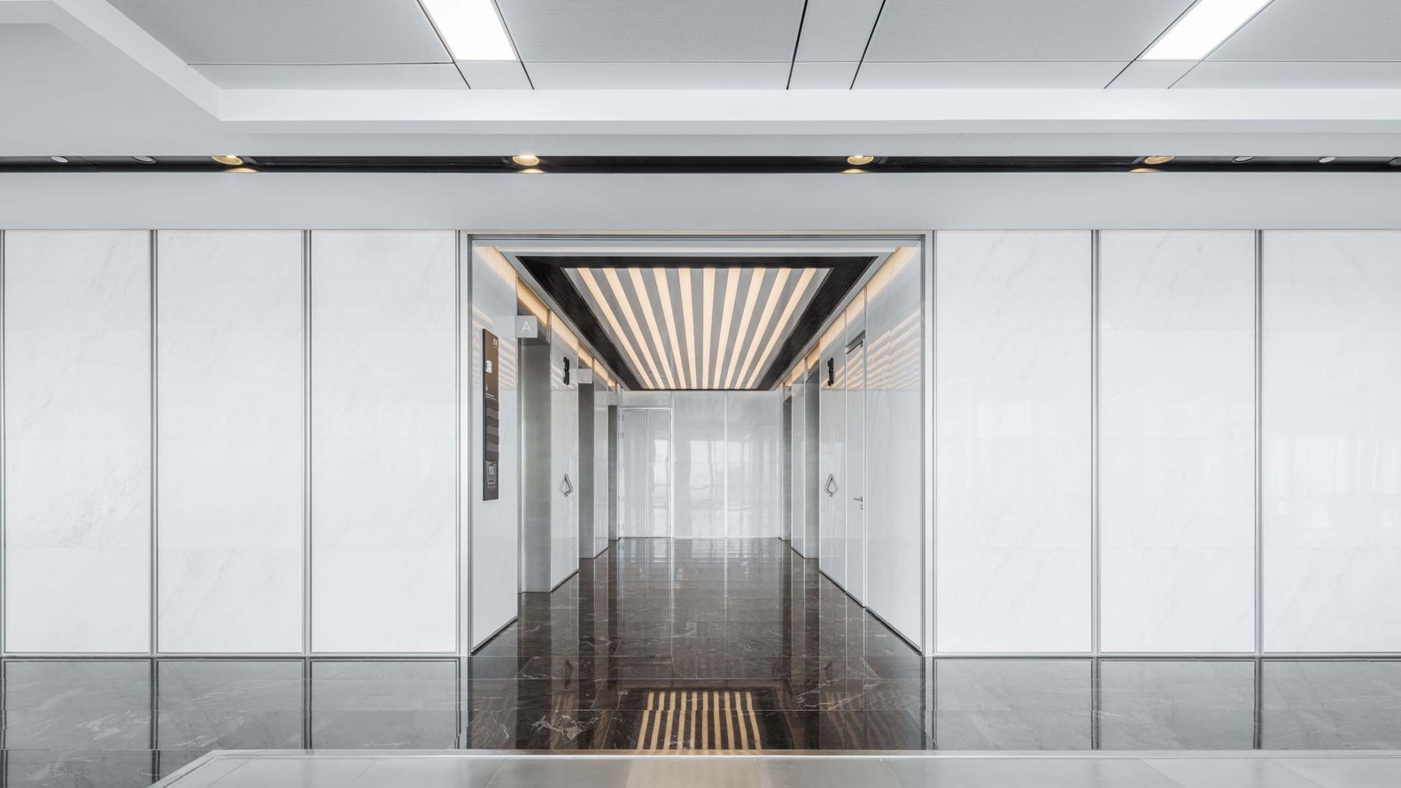 Raffles City The Bund 办公建筑设计丨中国上海丨Pelli Clarke & Partners-34