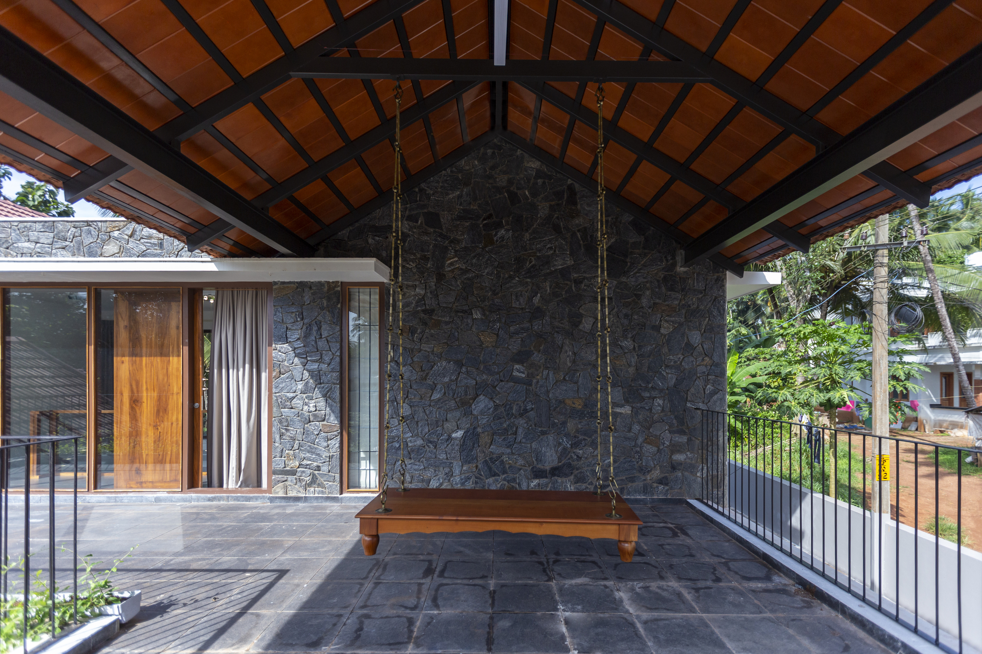 倾斜的家丨印度丨casa design studio-12