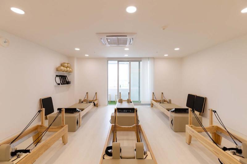 简约清新 40 坪瑜伽教室设计-16