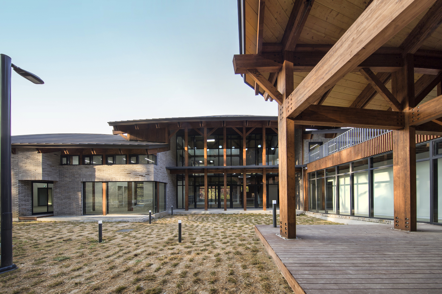 韩国首尔国立大学 Gwanak Arboretum 教育管理楼设计丨TAAL Architects-10