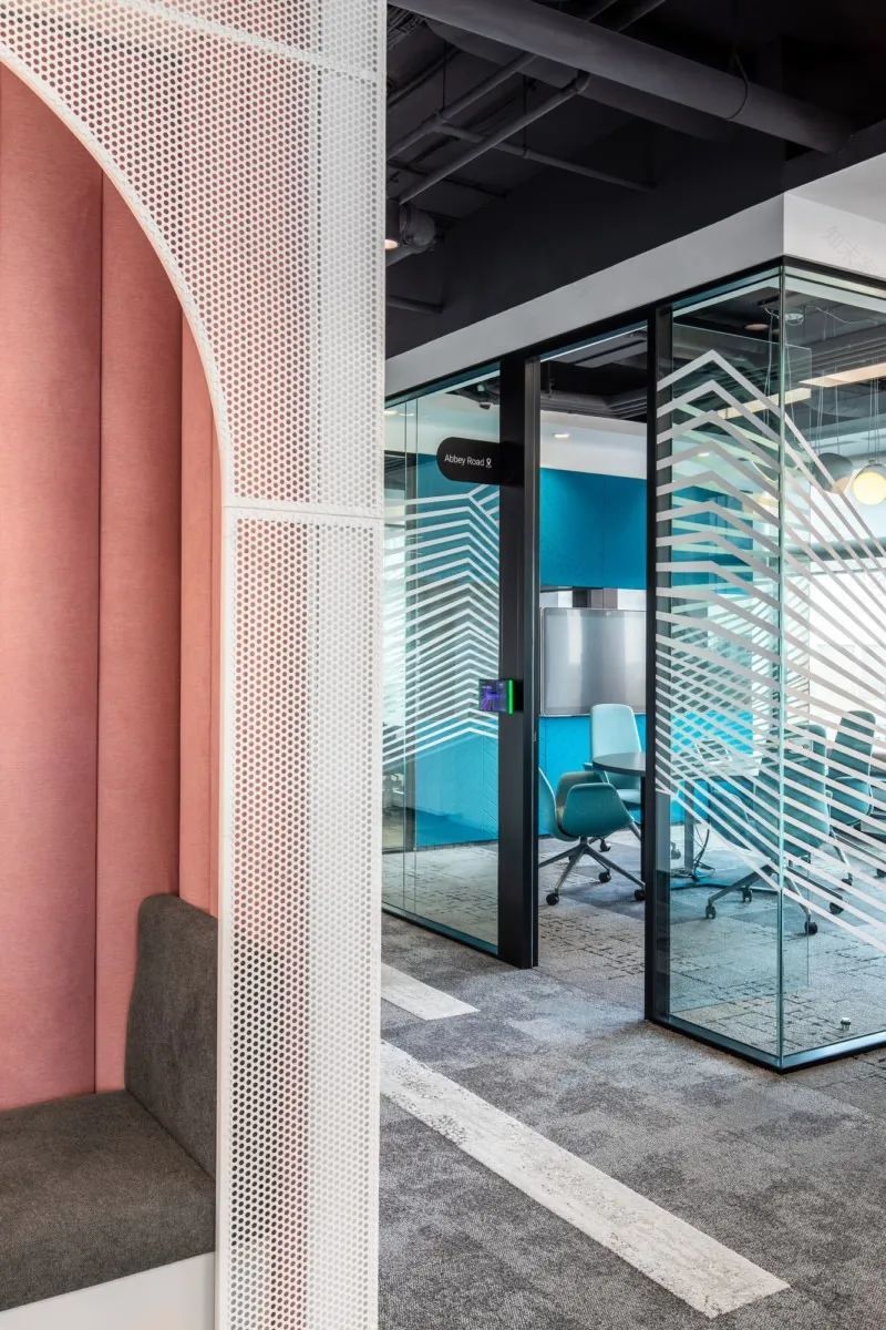 罗马尼亚 NTT 电信办公室丨罗马尼亚布加勒斯特丨Corporate Office Solutions-12