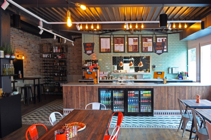 橙色章鱼 · 德国公平价格食材的室内设计展示-7