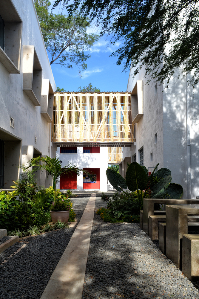 达累斯萨拉姆 DIA 中学丨坦桑尼亚达累斯萨拉姆丨APC-8