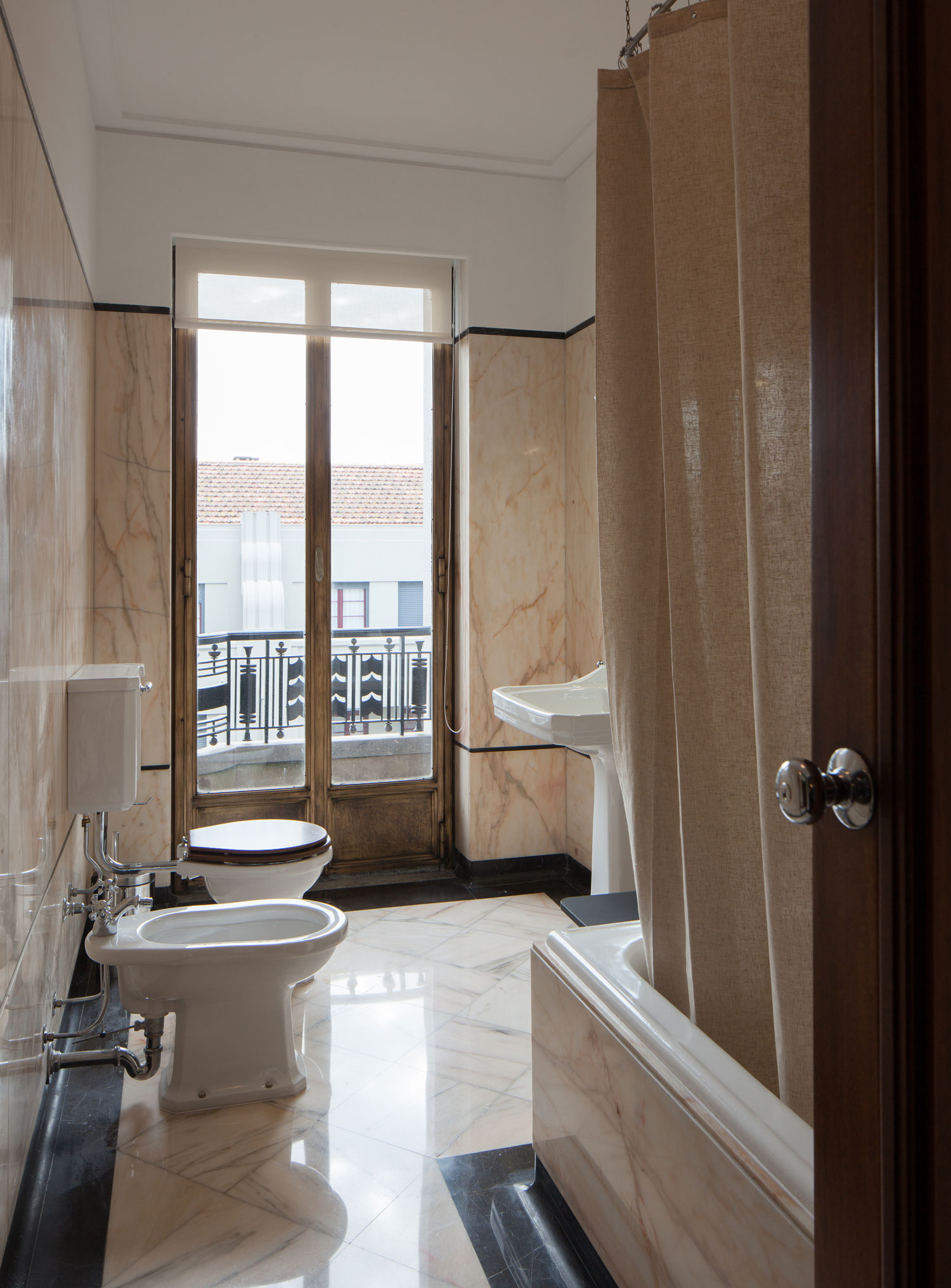 1940s Retro Apartment Renovations in Porto by Atelier In Vitro-6