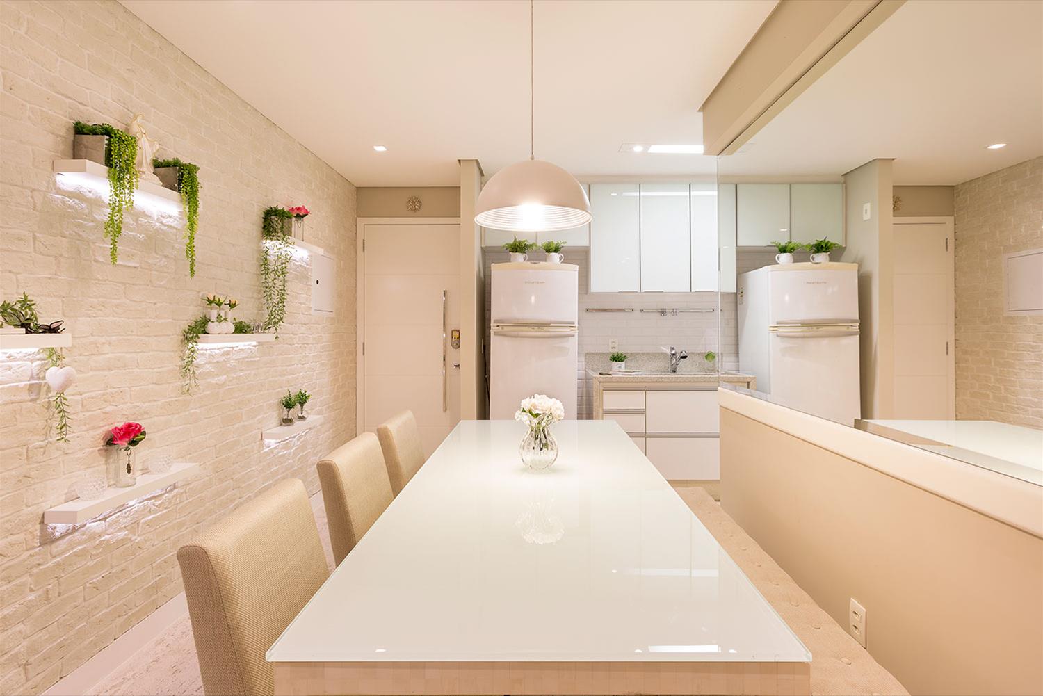 巴西 60 平米浪漫木居,一体化设计展现宜居之美-2