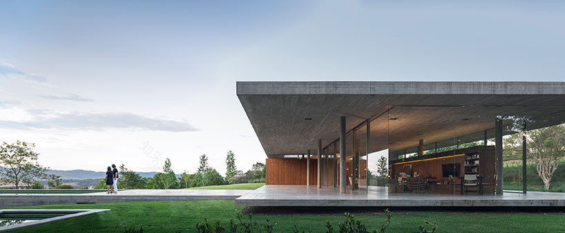 巴西 MK27 工作室打造独特曲线住宅 | Redux House-16