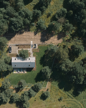 科纳茨基湖畔小屋丨波兰丨Archmondo