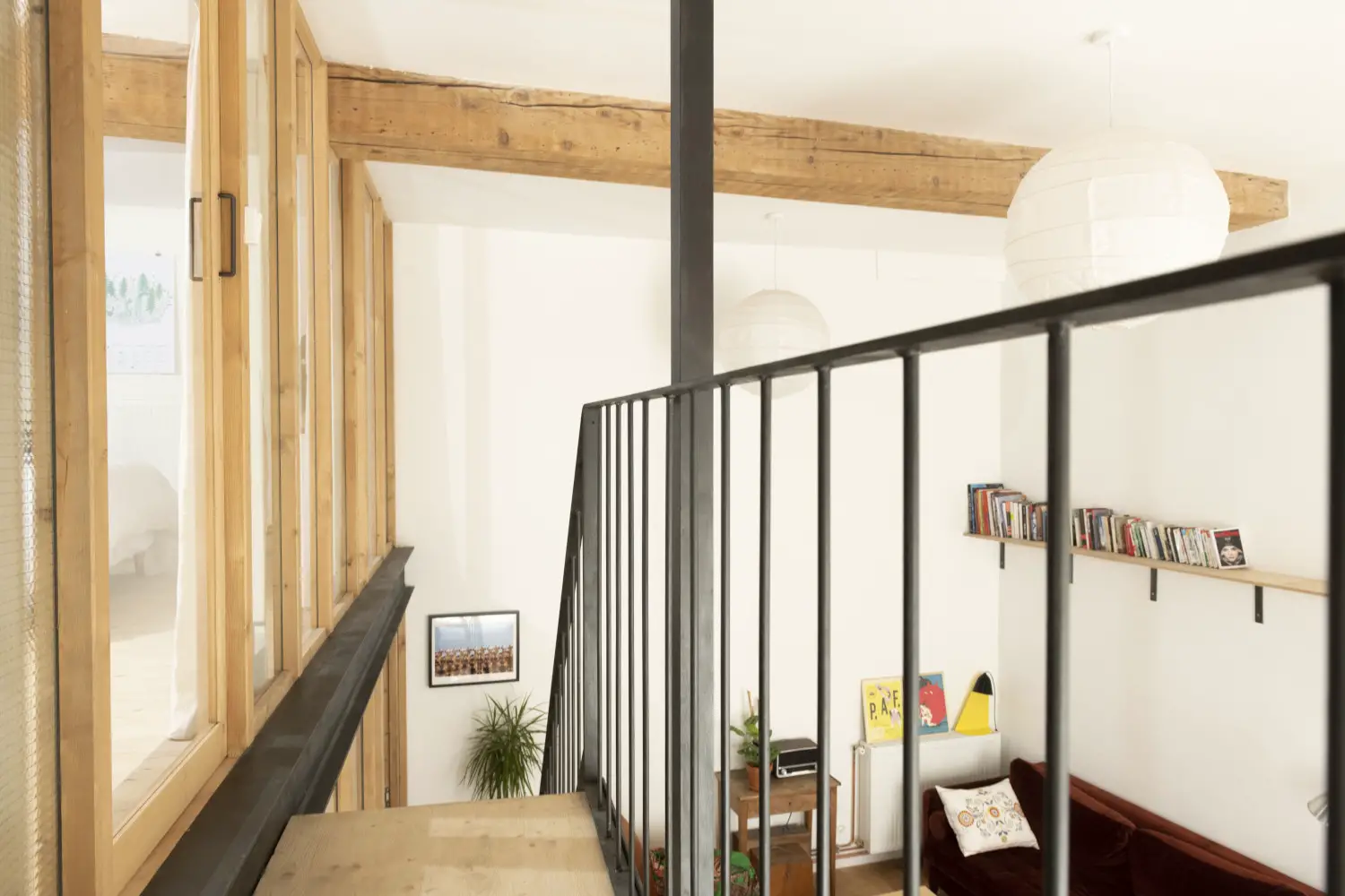 废弃空间变温暖 Loft，室内设计巧妙打造舒适家居-11