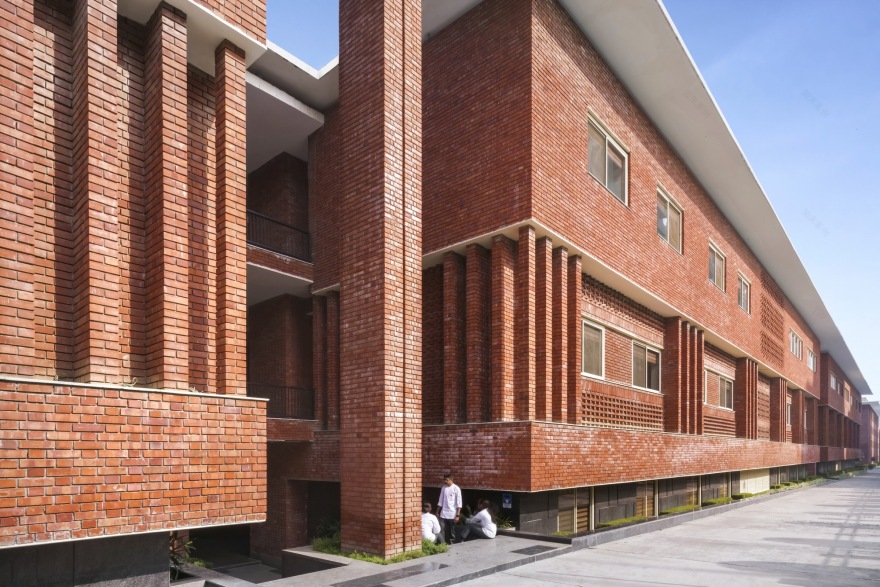 拉利特苏里酒店管理学院丨印度丨Morphogenesis-35