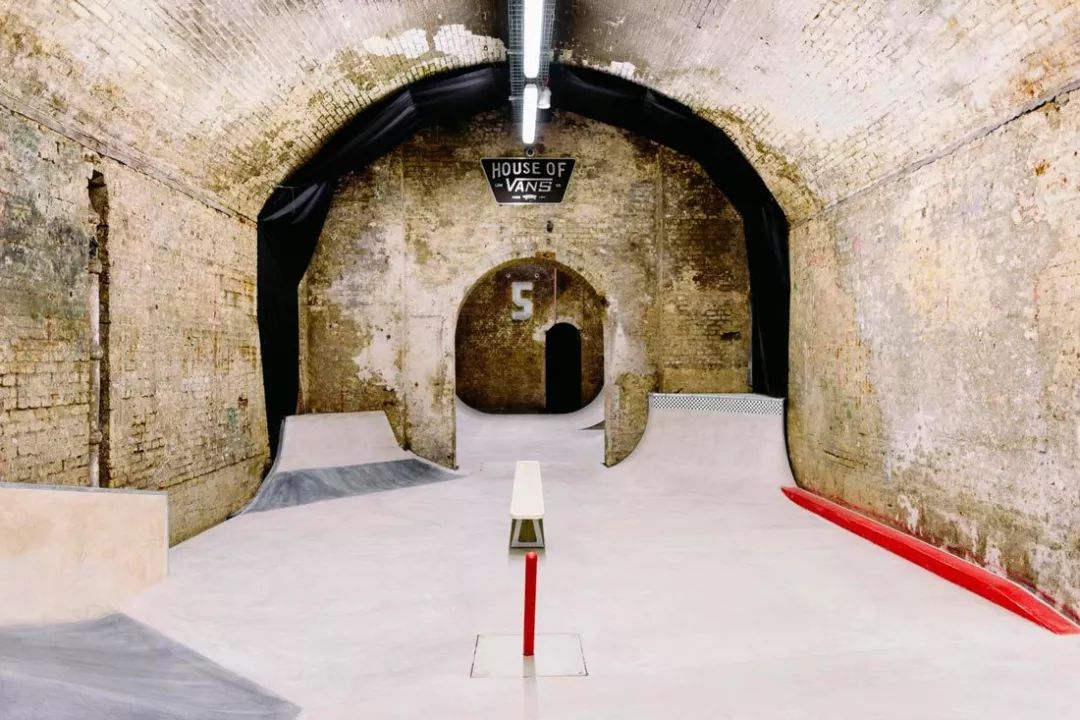 Vans 上海 K11 展 | “魔都祥龙”滑板道惊艳亮相-46