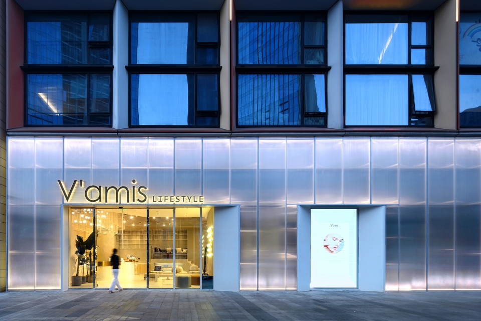 南京 V’amis LIFESTYLE 科技美学中心 | 光与空间的诗意交融-3