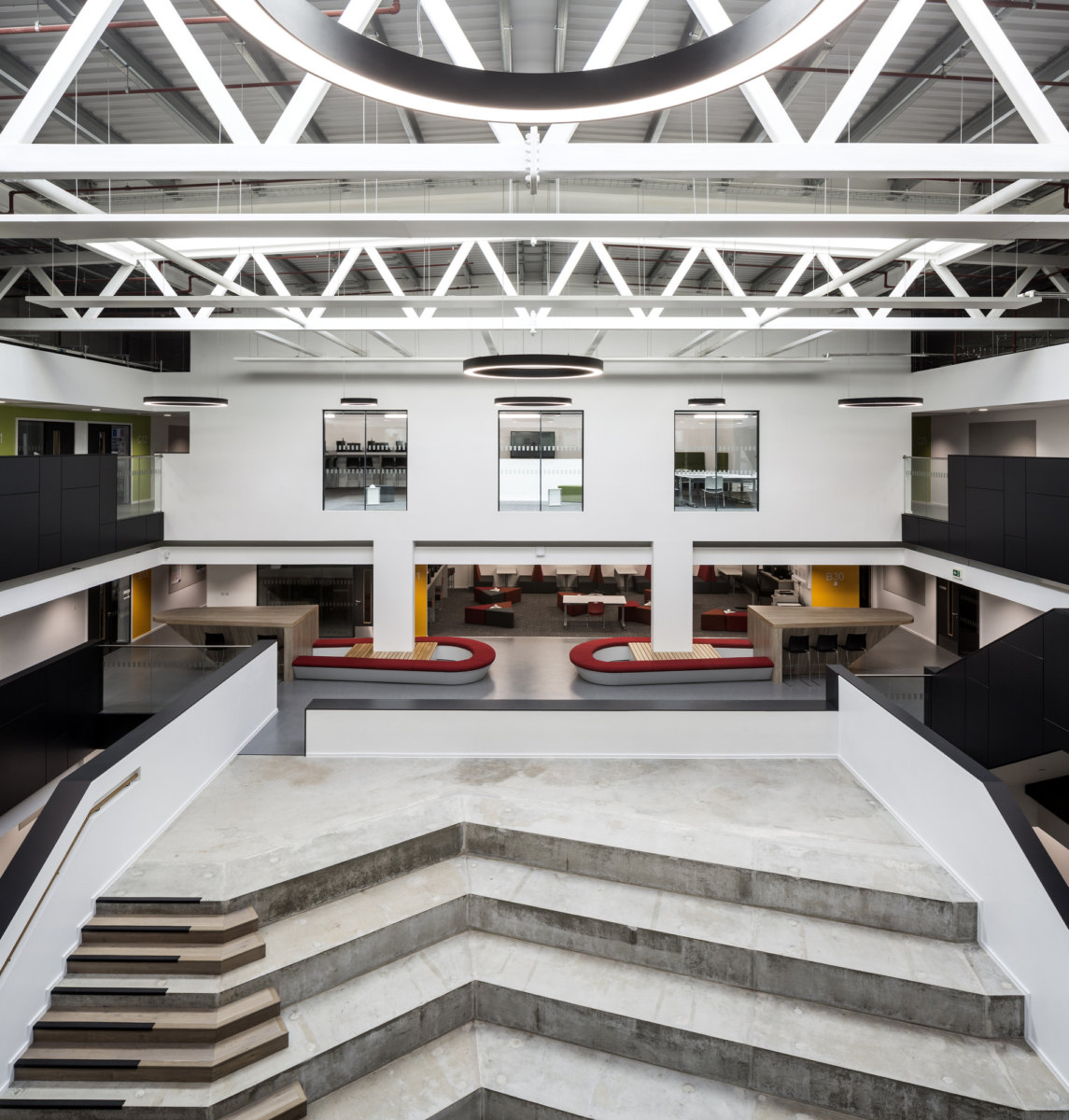 苏格兰 NORR 设计简约优雅的公立校园-6