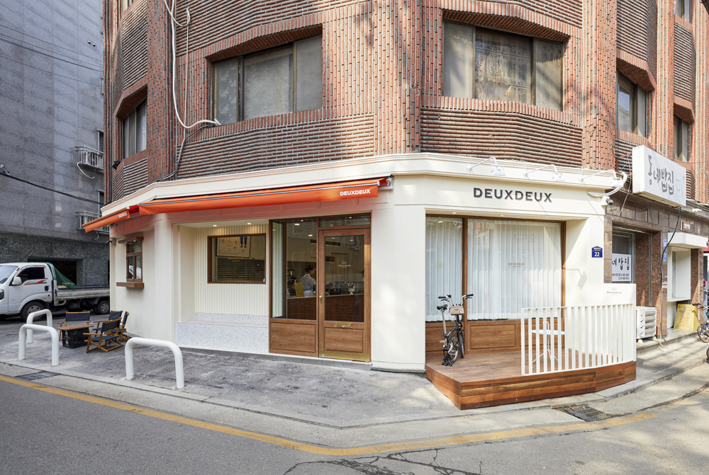 13 平极简咖啡厅-3