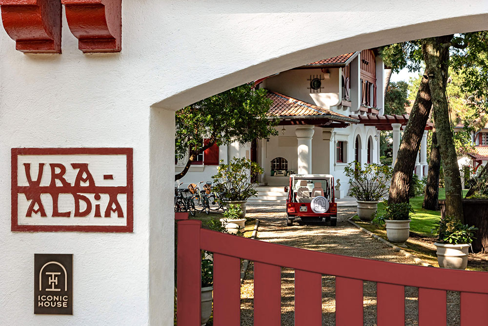 在法国美丽的宾馆设计中运用色彩和装饰进行创作-25