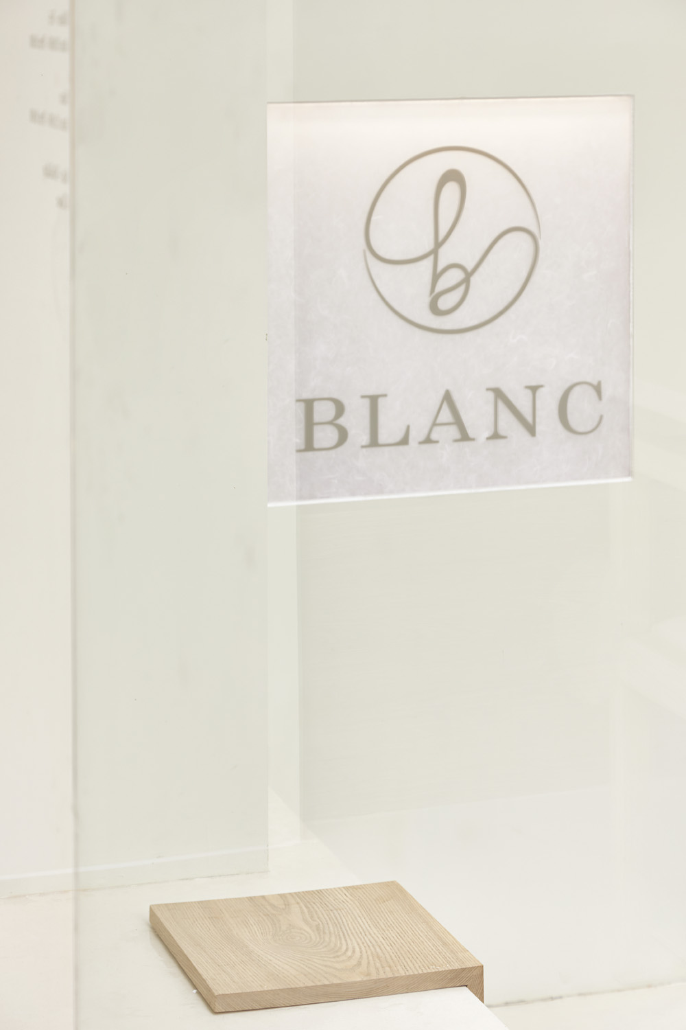 首尔 15 坪现代风格咖啡厅设计-16