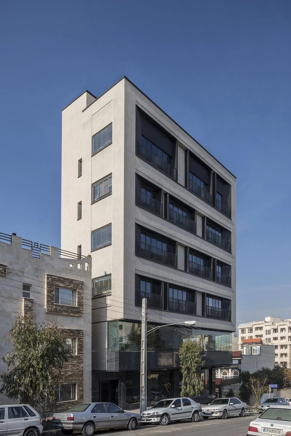 AGHAGHIA · 伊朗 Qom 的悬浮雕塑式公寓设计丨RJ ARCHITECTS-26